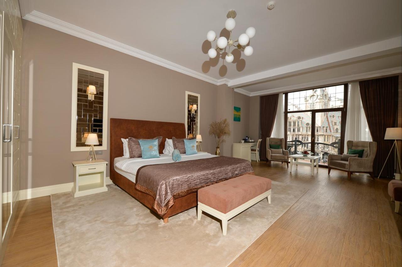 Royal Casino & Hotel Батумі Екстер'єр фото