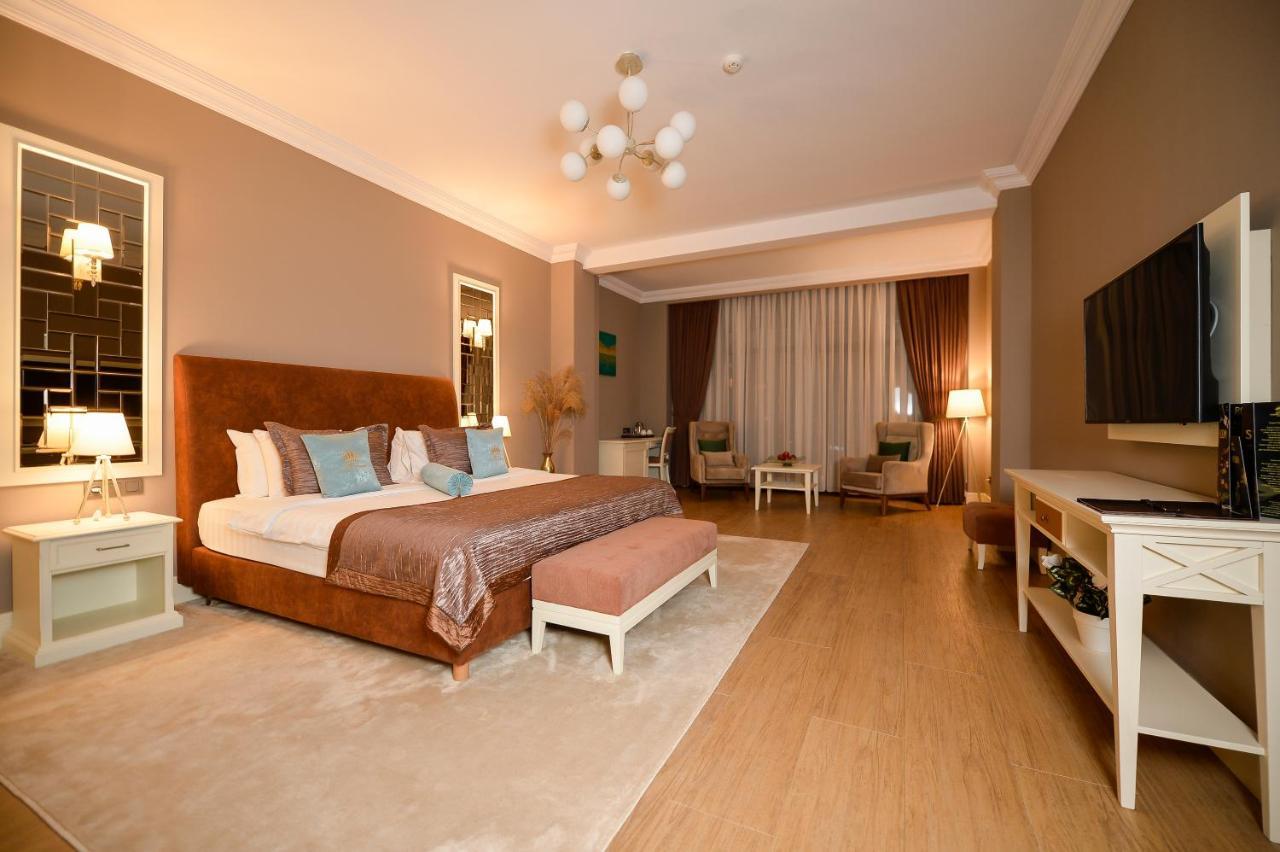 Royal Casino & Hotel Батумі Екстер'єр фото