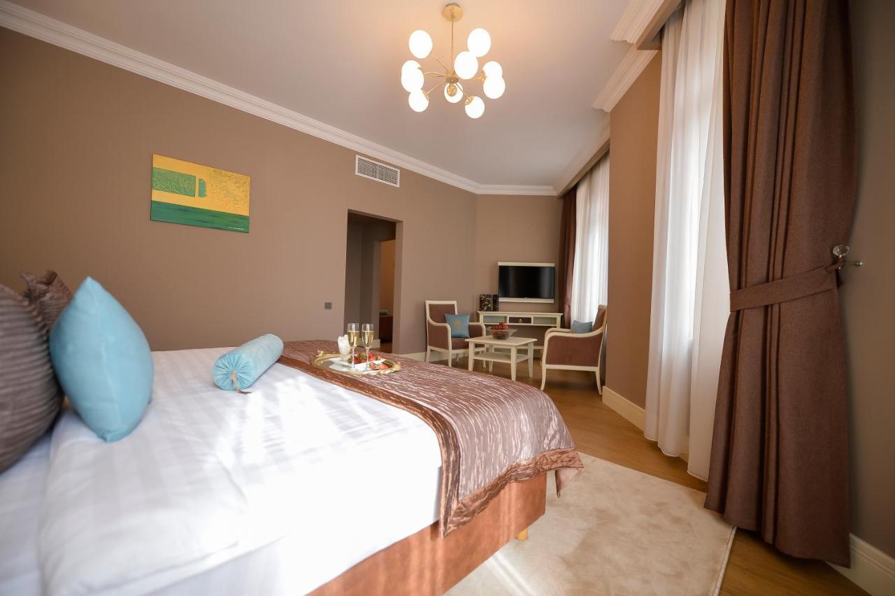 Royal Casino & Hotel Батумі Екстер'єр фото