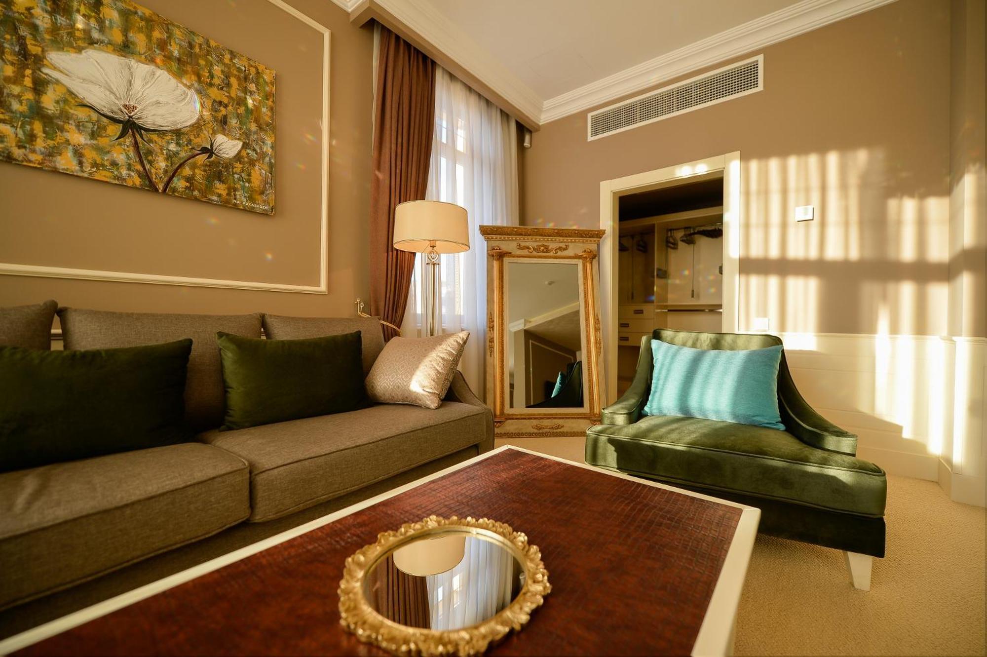 Royal Casino & Hotel Батумі Екстер'єр фото
